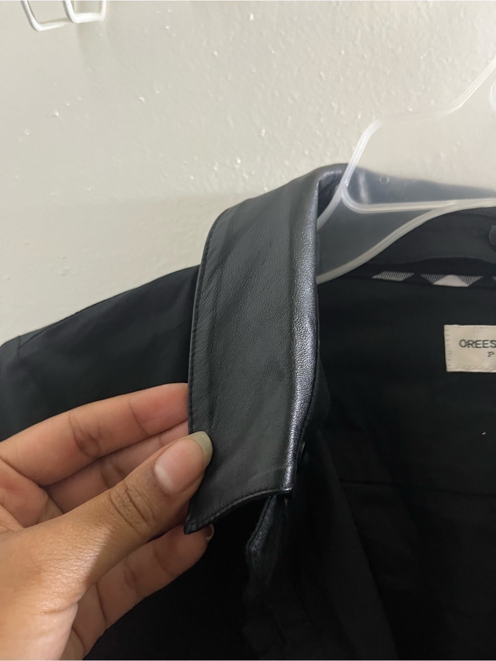 Oreesi Fashion Paris Black Long-Sleeve Dress Shirt with Contrast Collar - Picture 2 of 10
